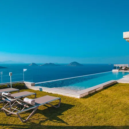 Villa Lamia *