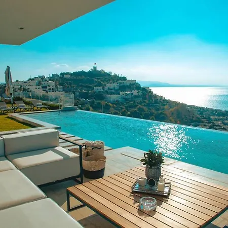 Lamia Villa